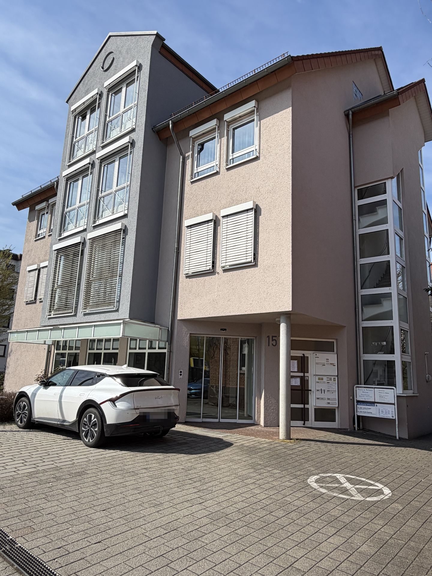 Praxisgebäude, Welzheimer Str. 15